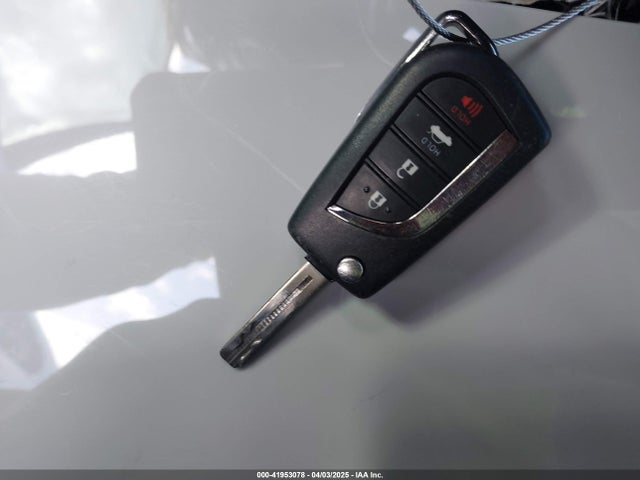 5YFEPRAE4LP129949 Toyota COROLLA LE