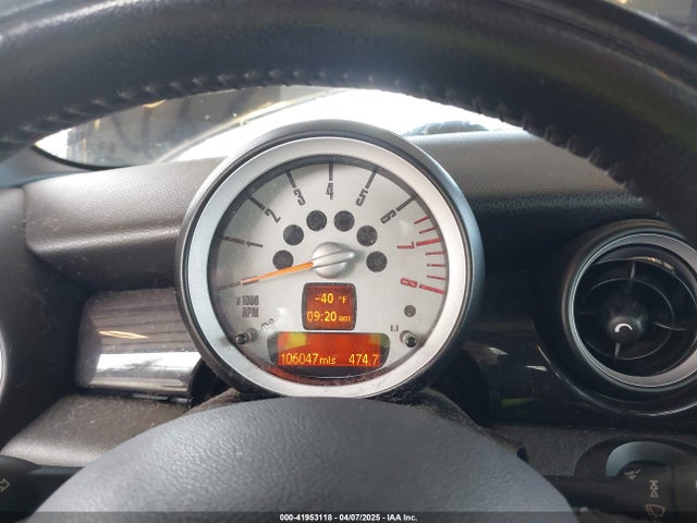 2010 MINI COOPER WMWMF3C57ATZ65458 Photo 6