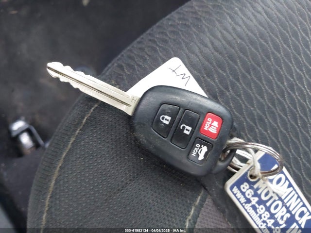 2T1BURHE2HC884204 Toyota COROLLA LE