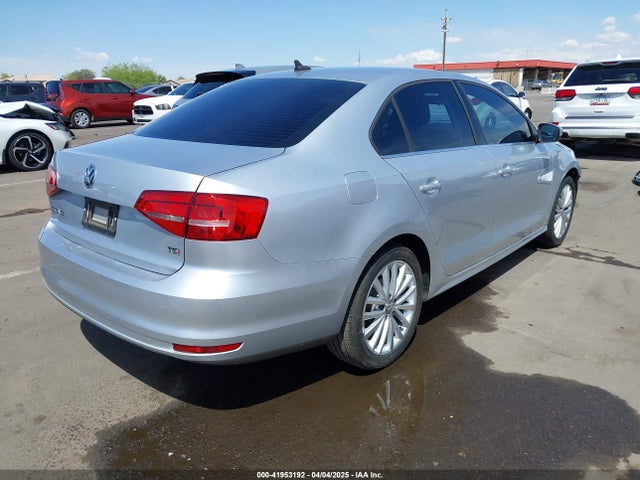 3VWD17AJ4FM336834 Volkswagen Jetta 1.8t Se