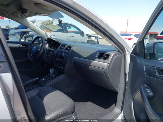 3VWD17AJ4FM336834 Volkswagen Jetta 1.8t Se