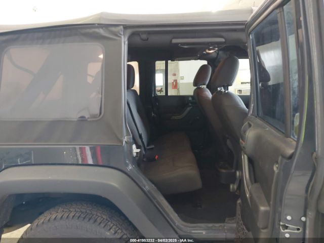 1C4BJWDG3HL503676 Jeep Wrangler Unlimited Sport 4x4