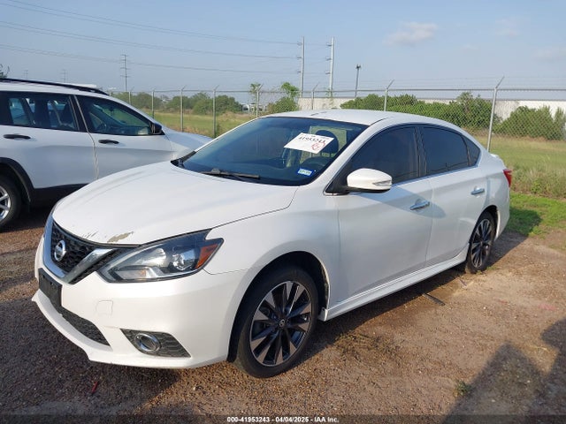 Nissan SENTRA SR 2017 3N1AB7APXHY362067 Image 2