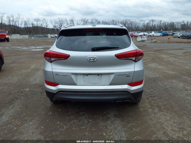 KM8J3CA28GU136937 Hyundai Tucson Limited