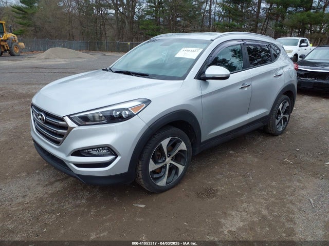 KM8J3CA28GU136937 Hyundai Tucson Limited