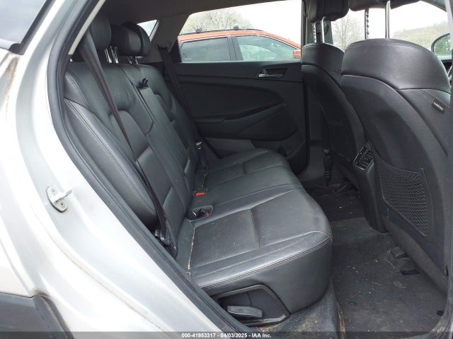 KM8J3CA28GU136937 Hyundai Tucson Limited