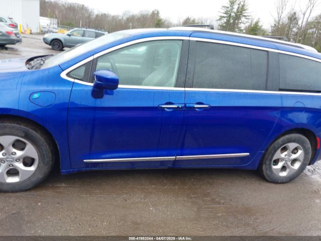 2C4RC1L78JR258402 Chrysler Pacifica Hybrid Touring L