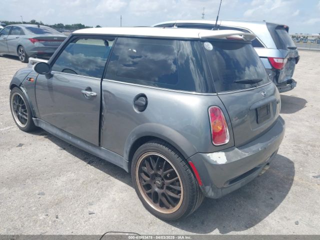 2002 MINI COOPER S WMWRE334X2TD52299 Photo 2