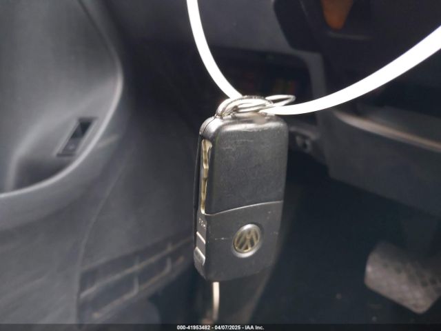 3VWD17AJ4EM393467 Volkswagen Jetta 1.8t Se