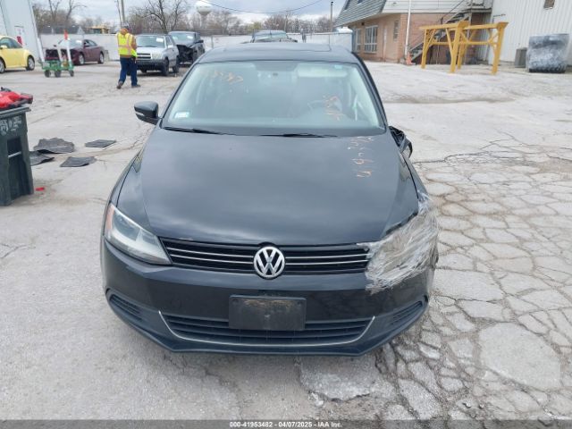 3VWD17AJ4EM393467 Volkswagen Jetta 1.8t Se