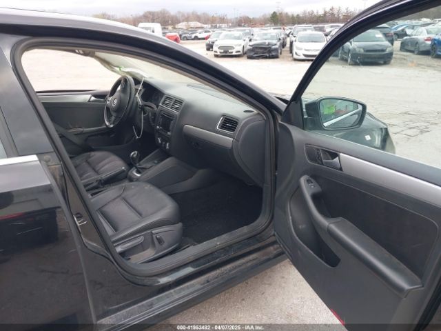 3VWD17AJ4EM393467 Volkswagen Jetta 1.8t Se