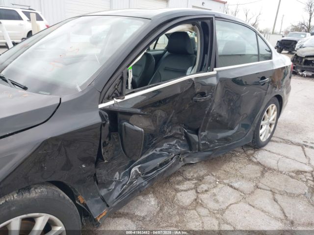 3VWD17AJ4EM393467 Volkswagen Jetta 1.8t Se