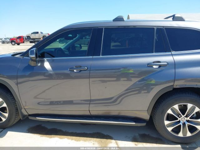 5TDGZRAH7MS528781 Toyota Highlander Xle