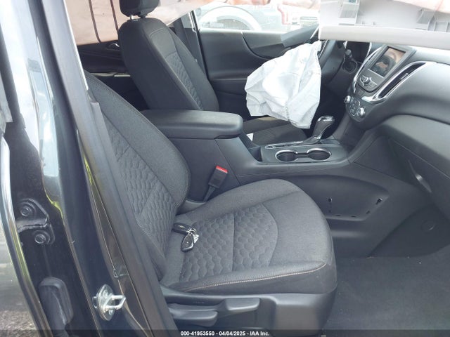 3GNAXKEV5KS515658 Chevrolet EQUINOX LT