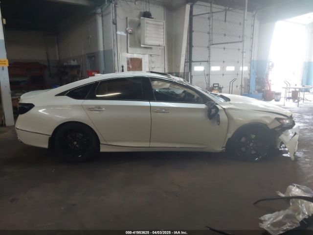 1HGCV2F93KA032259 Honda Accord Touring 2.0t