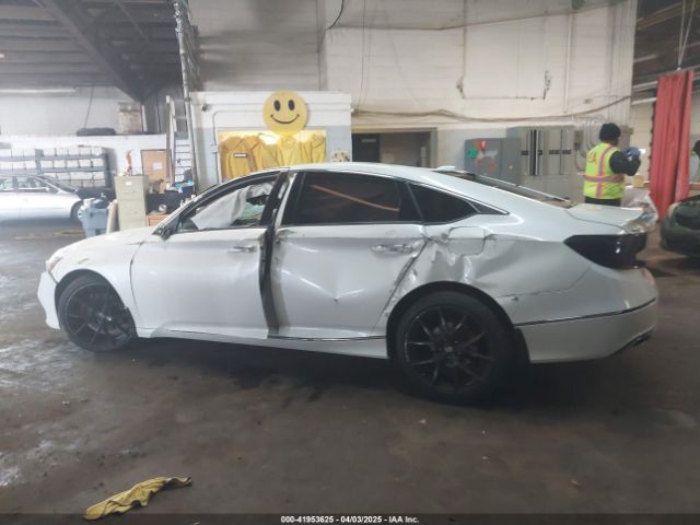1HGCV2F93KA032259 Honda Accord Touring 2.0t