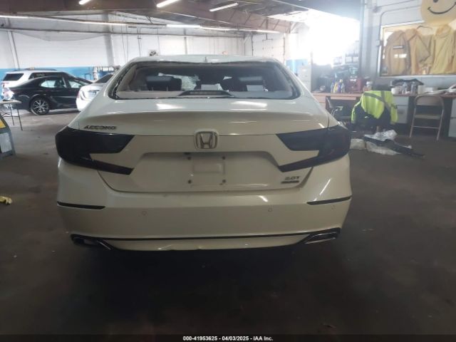 1HGCV2F93KA032259 Honda Accord Touring 2.0t