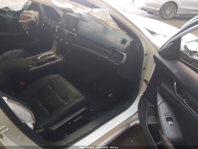 1HGCV2F93KA032259 Honda Accord Touring 2.0t