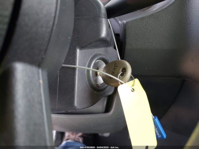 1C4NJPBB7FD264439 Jeep Patriot Sport