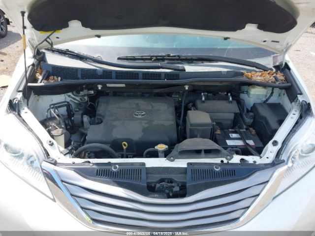 5TDYK3DC8FS654902 Toyota Sienna Xle Premium 8 Passenger
