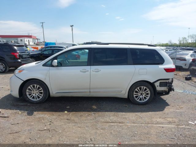 5TDYK3DC8FS654902 Toyota Sienna Xle Premium 8 Passenger