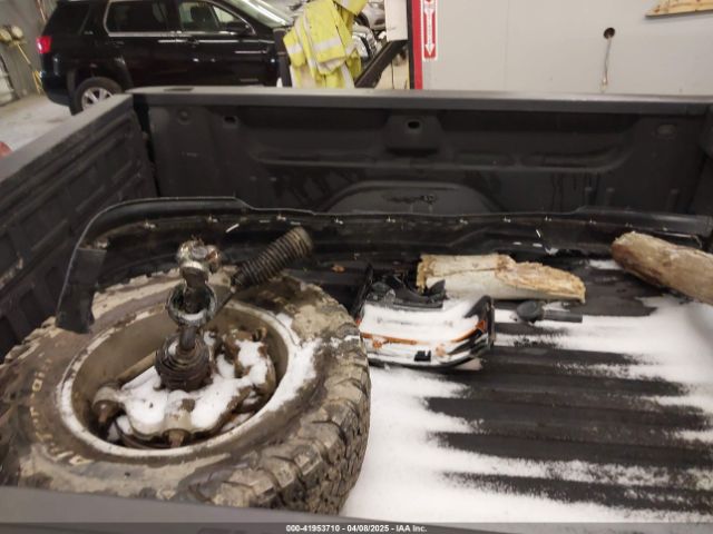 1GCVKREC7JZ175866 Chevrolet Silverado 1500 2lt