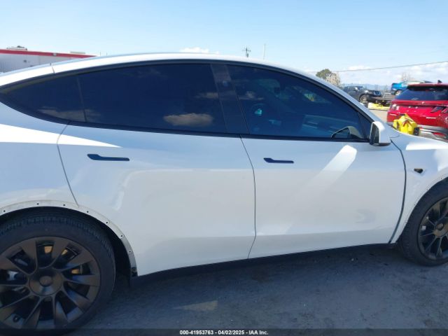 7SAYGDED4PF976735 Tesla Model Y Rwd