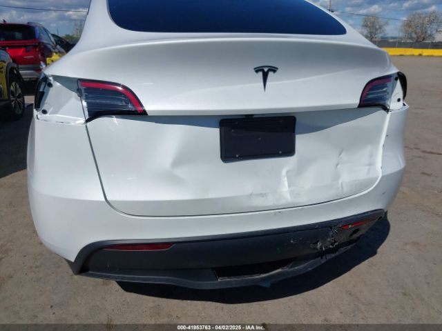 7SAYGDED4PF976735 Tesla Model Y Rwd