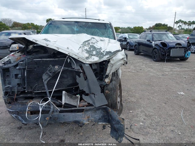 Продажа на аукционе авто 2002 Cadillac Escalade Standard, vin: 1GYEC63T42R183580, номер лота: 41953778