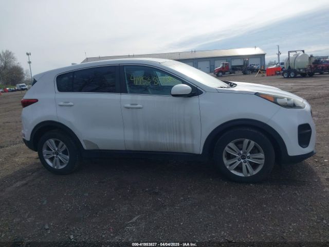 KNDPM3AC8J7303520 KIA Sportage Lx