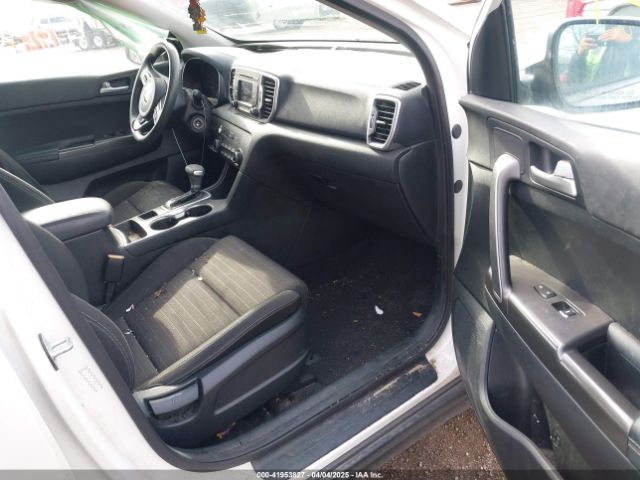 KNDPM3AC8J7303520 KIA Sportage Lx