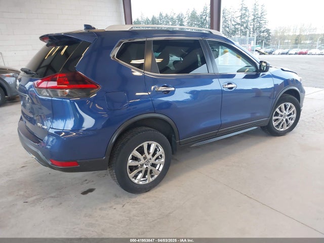 5N1AT2MV7JC800092 Nissan ROGUE SV