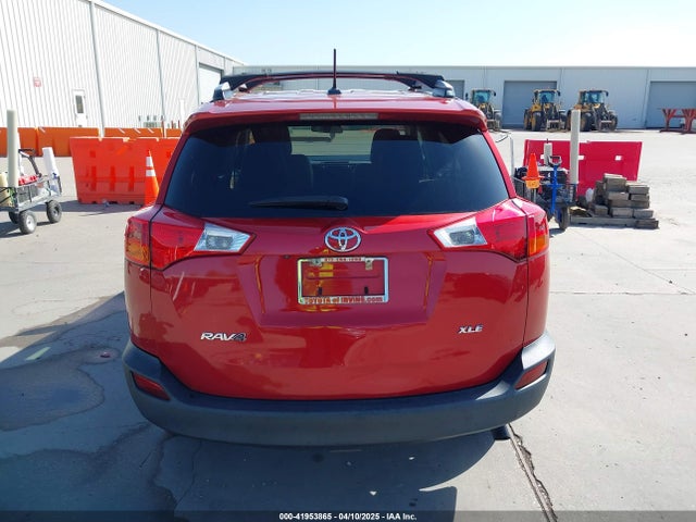 2T3WFREV9FW198387 Toyota Rav4 Xle
