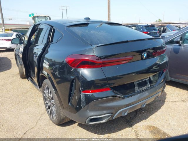 2024 BMW X6 5UX33EX09R9V35696 Photo 2