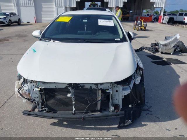 5YFEPMAE3MP228962 Toyota COROLLA LE