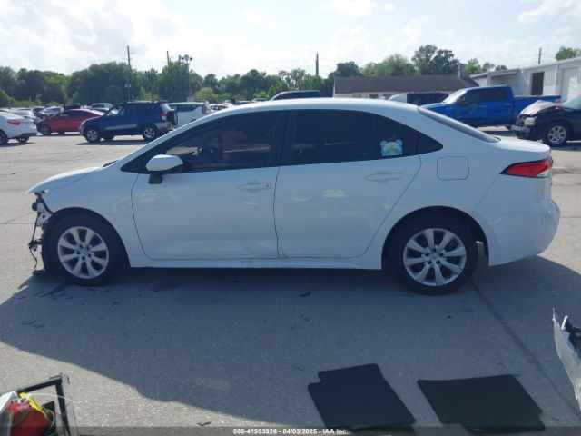 5YFEPMAE3MP228962 Toyota COROLLA LE