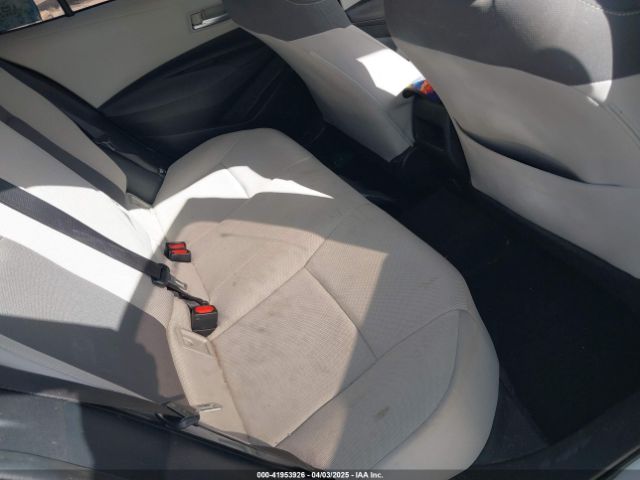 5YFEPMAE3MP228962 Toyota COROLLA LE