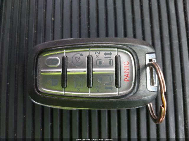 2C4RC1GG5JR330263 Chrysler Pacifica Limited