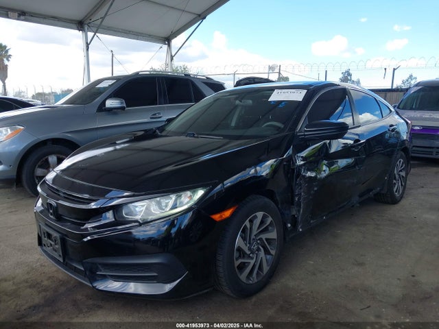 Honda Civic Lx 2018 2HGFC2F58JH558306 Image 2
