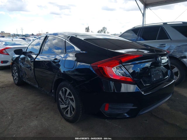 Honda Civic Lx 2018 2HGFC2F58JH558306 Image 3