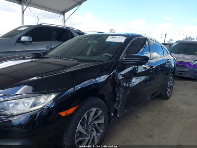 Honda Civic Lx 2018 2HGFC2F58JH558306 Image 6