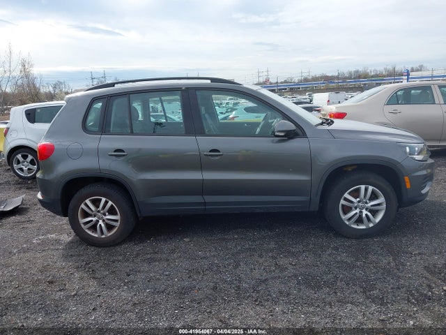 WVGBV7AX9GW550914 Volkswagen TIGUAN S