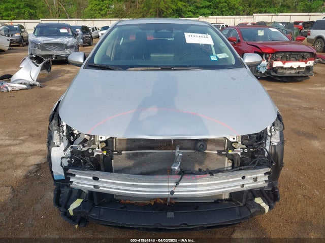 5YFB4MDEXRP130543 Toyota COROLLA LE
