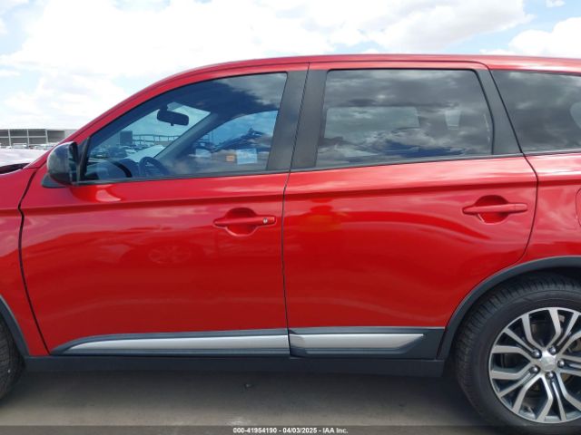 JA4AD2A35HZ055560 Mitsubishi Outlander Es