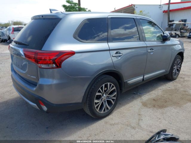 2018 MITSUBISHI OUTLANDER JA4AD2A3XJZ054698 Photo 3
