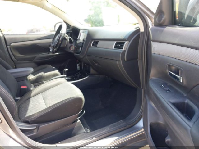 2018 MITSUBISHI OUTLANDER JA4AD2A3XJZ054698 Photo 4