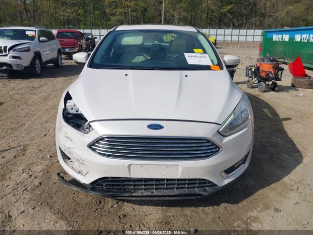 1FADP3J25JL279384 Ford Focus Titanium