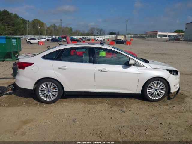 1FADP3J25JL279384 Ford Focus Titanium