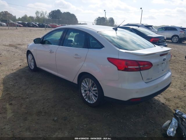 1FADP3J25JL279384 Ford Focus Titanium