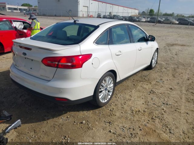 1FADP3J25JL279384 Ford Focus Titanium